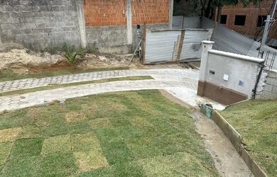 Imagem 14: Casa Espaçosa com 3 Quartos e 5 Vagas de Garagem, Disponível para Locação no Bai