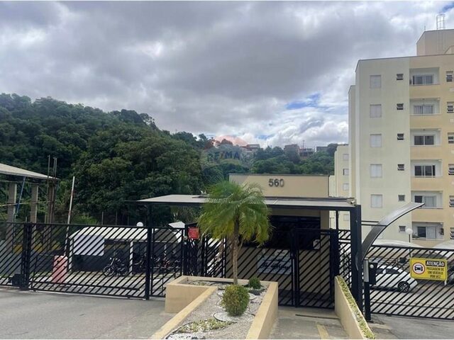 Imagem: O apartamento possui 2 Dormitórios, 1 Banheiro, 1 Vaga na