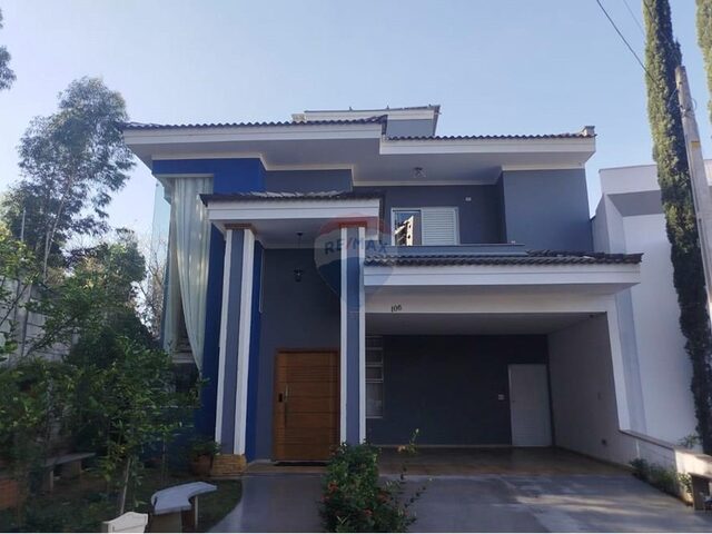 Imagem: A casa em condomínio possui 3 Dormitórios, 3 Suítes, 5