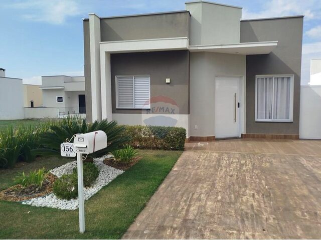 Imagem: A casa possui 2 Dormitórios, 11 Suítes, 2 Banheiros, 2