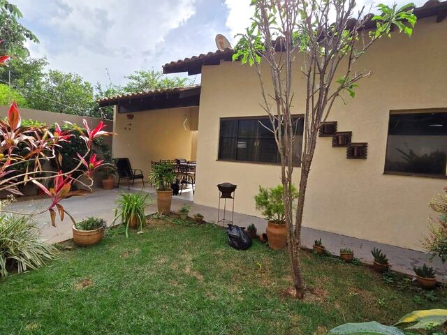 Imagem 10: Casa térrea com muito quintal