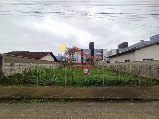 Imagem: O terreno possui 458m² de Área e está localizado em