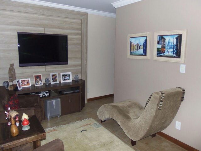 Imagem 8: Casa de luxo à venda em Porto Alegre-RS, bairro Cavalhada: 3 quartos, 3 suítes, 6