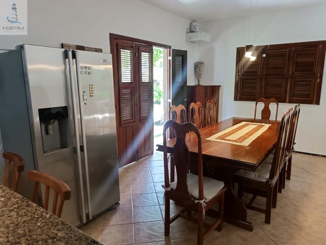 Imagem 13: Magnífica Casa de 4 Quartos com 2 Suítes e 4 Vagas de Garagem em Parajuru, Beberibe-CE