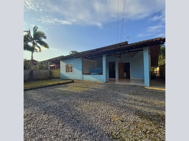 Imagem: Casa com 02 Quartos em Schroeder no Bairro