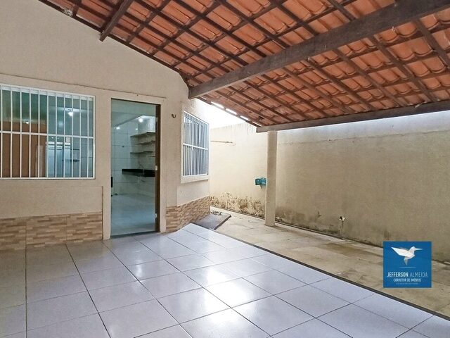 Imagem 3: Casa Plana Próximo ao Alphaville Eusébio, Rua Paralela a CE040, Varandão, 02 Suítes