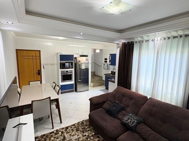 Imagem: A casa possui 2 Dormitórios, 1 Suíte, 3 Banheiros, 2