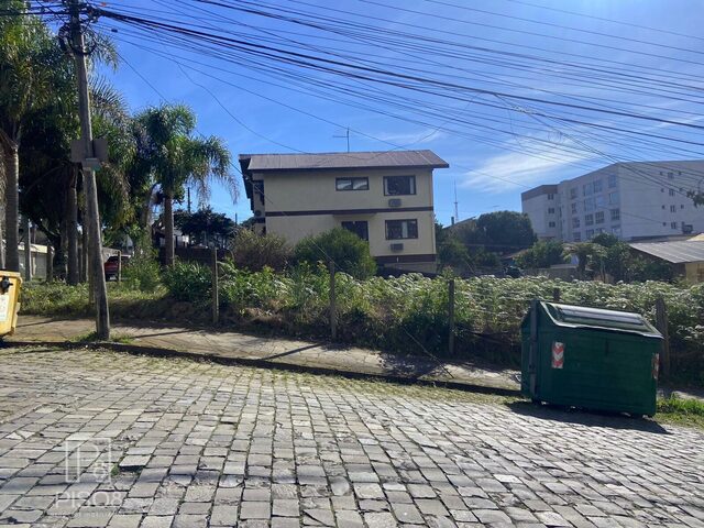 Imagem: Terreno À Venda no Bairro Petrópolis