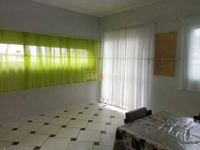 Imagem 4: Casa com 3 Quartos com Terreno Amplo para Construção ao Lado
