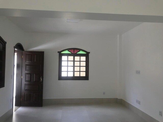 Imagem 13: Casa de 03 Pavimentos - Toda Reformada - Apta para Financiamento - Excelente Localização