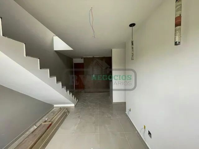 Imagem 5: )(- Cobertura de Alto Padrão com 2 Quartos Terraço e Duas Vagas em Recanto da Mata