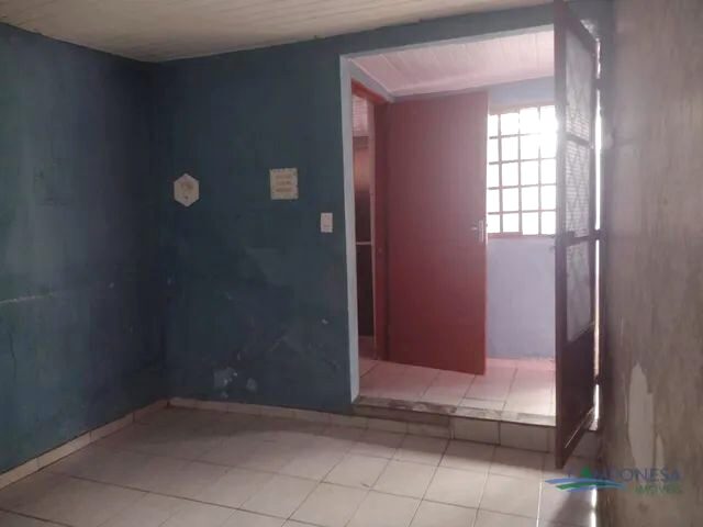 Imagem 2: Casa com 3 Dormitórios para Alugar, 120 M² por R$ 1.100,00/Mês - Conjunto Semiramis