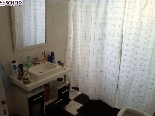 Imagem 9: Imóvel em Rua Movimentada Residencial e Comercial