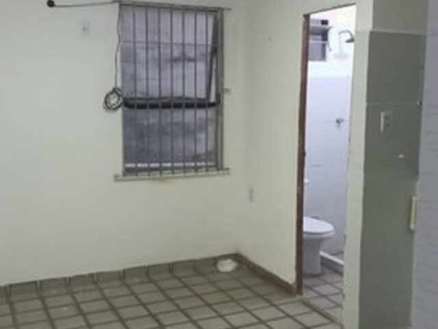 Imagem 6: Kitnet C/Luz e Água R$ 600 na Av. Recife