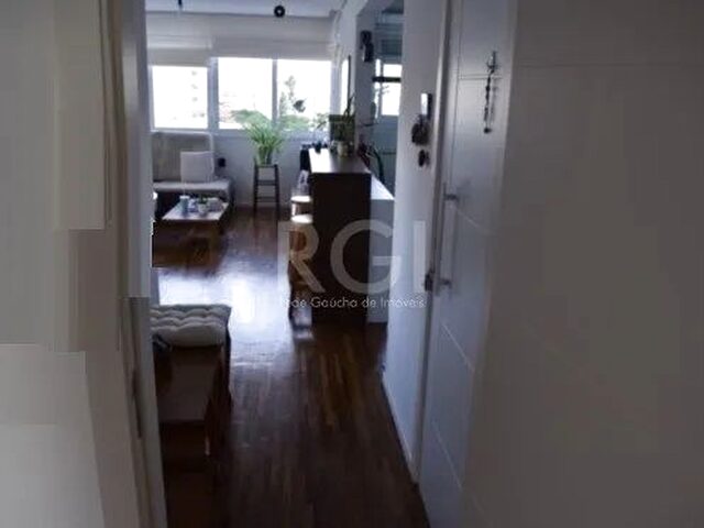 Imagem 9: Apartamento para Venda - 67.97M², 3 Dormitórios, Sendo 1 Suites, 2 Vagas - Petrópolis