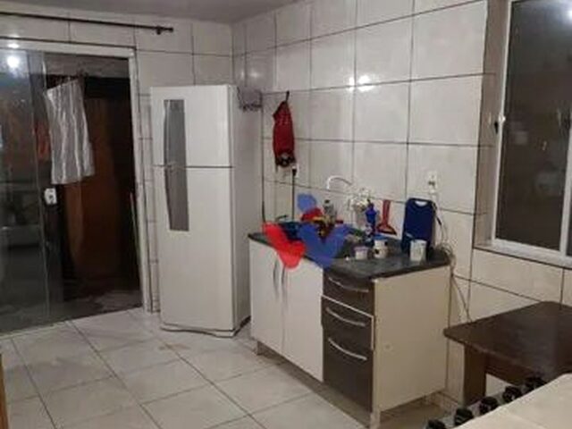 Imagem 3: Casa com 3 Dormitórios À Venda, 110 M² por R$ 185.000,00 - Uberaba - Curitiba/Pr