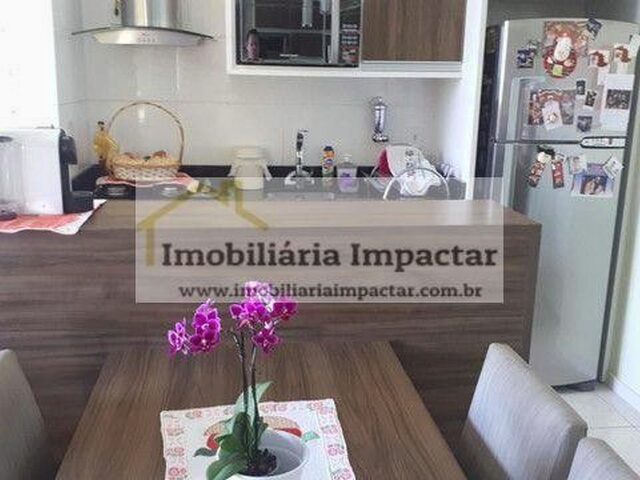 Imagem: O apartamento possui 2 Dormitórios, 1 Banheiro, 1 Vaga na