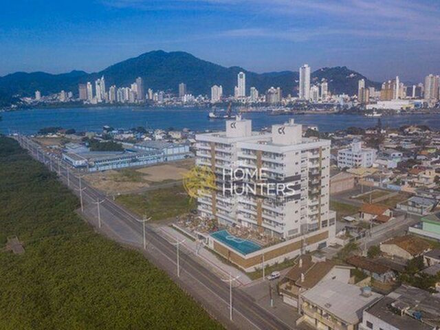 Imagem 4: Apartamento com 3 Dormitórios À Venda, 229 M² por R$ 1.051.859,17 - Centro