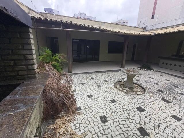 Imagem 11: Casa Comercial com 10 Salas