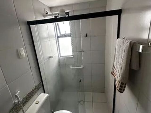 Imagem 2: Oportunidade! Apartamento Mobiliado na Torre com 4 Quartos e 2 Vagas de Garagem
