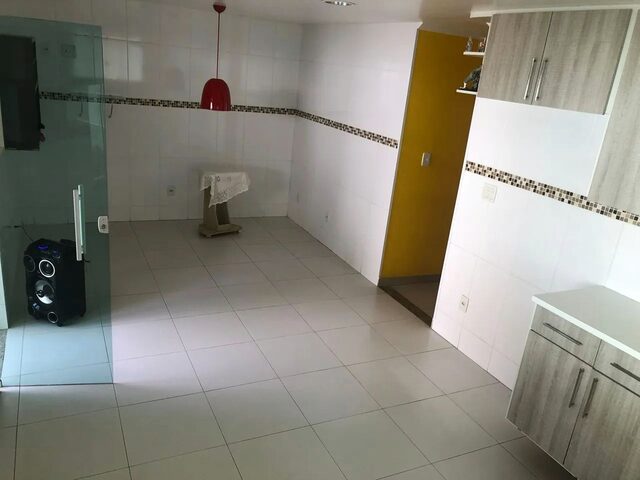 Imagem 7: Vendo Casa Dúplex 04 Quartos, com Piscina, Churrasqueira. Bairro: Riachão, Nova