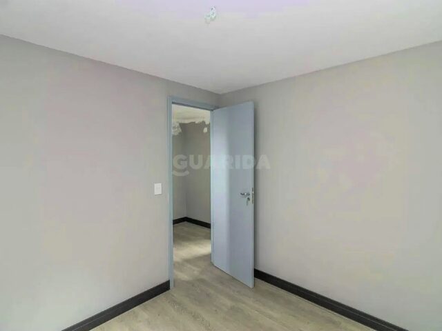 Imagem 5: Apartamento no Estilo Duplex com 2 Dormitórios no Bairro Jardim Botânico - Porto