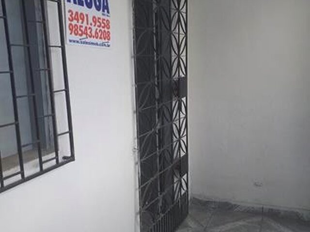 Imagem 2: Casa em Excelente Localização, Pronta para Morar