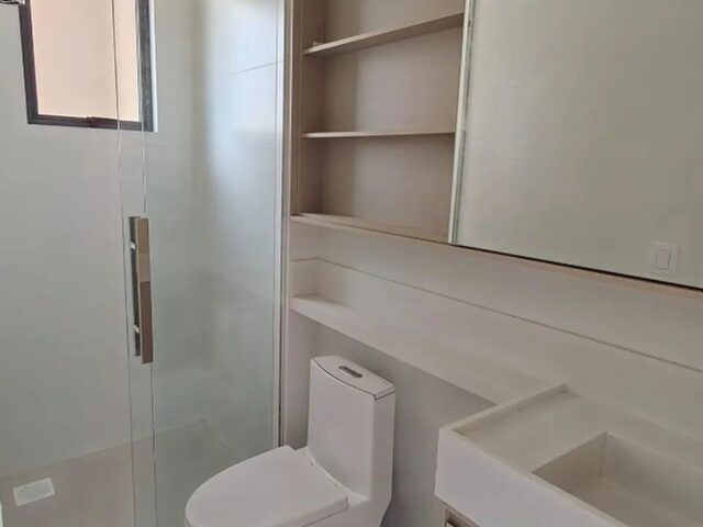 Imagem 4: Apartamento no Centro com 02 Suítes Semi Mobiliado !!!