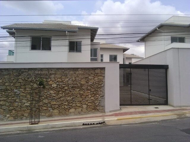 Imagem: Casa À Venda 3 Quartos no Bairro Centro