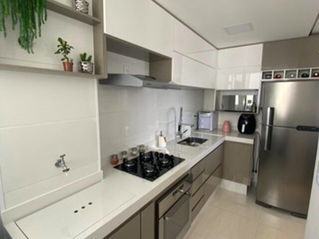 Imagem: Aluga-Se Apartamento Semi-Mobiliado em Condomínio