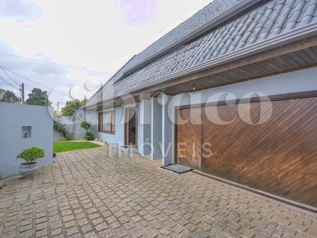 Imagem 3: Casa no Ahú de 358,18M² com 4 Quartos