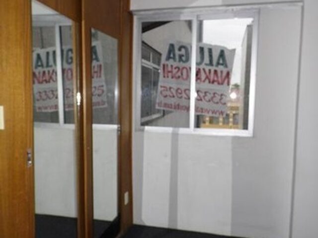 Imagem 5: Apartamento com 1 Dormitório para Alugar por R$ 550,00/Mês - Centro - Curitiba/Pr