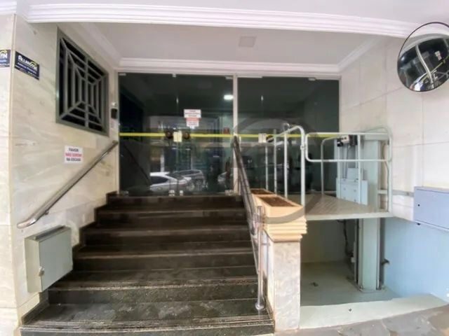 Imagem 1: Apartamento com 2 Quartos À Venda por R$ 185000.00, 81.07 M2 - Centro - Londrina/Pr