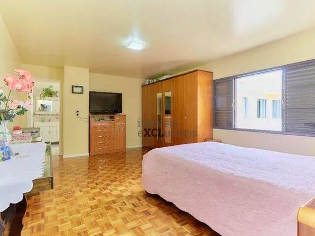 Imagem 1: Sobrado com 4 Dormitórios À Venda, 230 M² por R$ 900.000,00 - Tingui - Curitiba/Pr