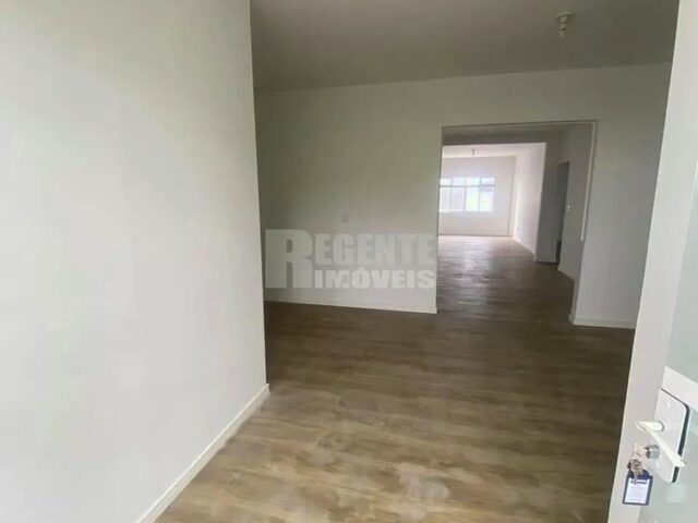 Imagem 14: Excelente Casa Comercial para Locação no Bairro Capoeiras!