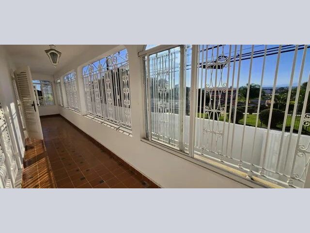 Imagem 4: Casa para Aluguel Tem 524 Metros Quadrados com 6 Quartos em Centro -...