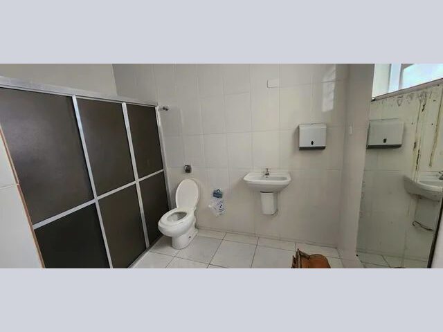 Imagem 6: Casa para Aluguel Tem 524 Metros Quadrados com 6 Quartos em Centro -...