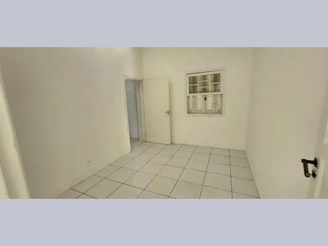 Imagem 7: Casa para Aluguel Tem 524 Metros Quadrados com 6 Quartos em Centro -...