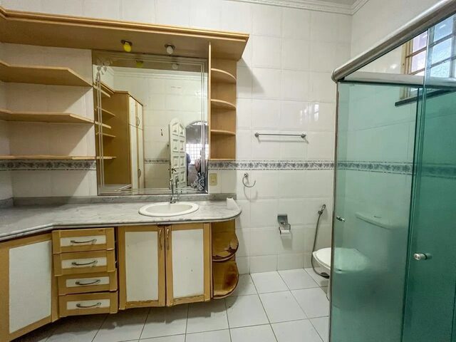 Imagem 2: Imóvel para Venda Possui 638 Metros Quadrados com 5 Quartos em Japiim - Manaus - Am