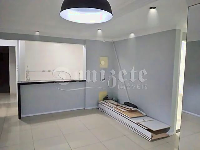 Imagem: O apartamento possui 3 Dormitórios, 1 Suíte, 2 Banheiros,