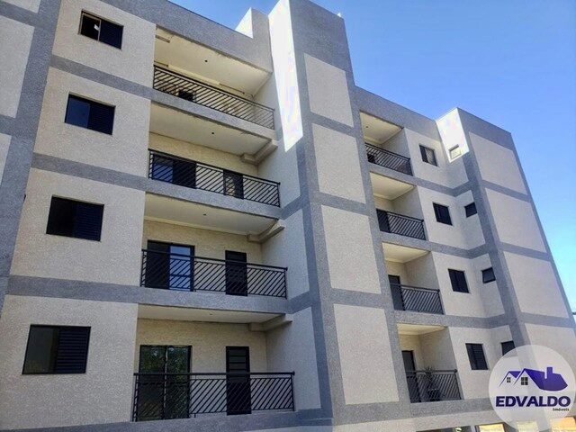 Imagem: O apartamento possui 2 Dormitórios, 1 Suíte, 1 Banheiro,