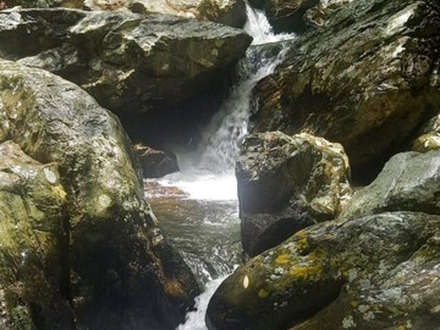Imagem 6: Vende-Se Fazenda - Cavalcante/Go - Cachoeira e Nascente