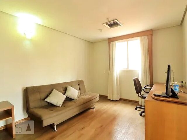 Imagem: O apartamento possui 1 Dormitório, 1 Banheiro, 1 Vaga na