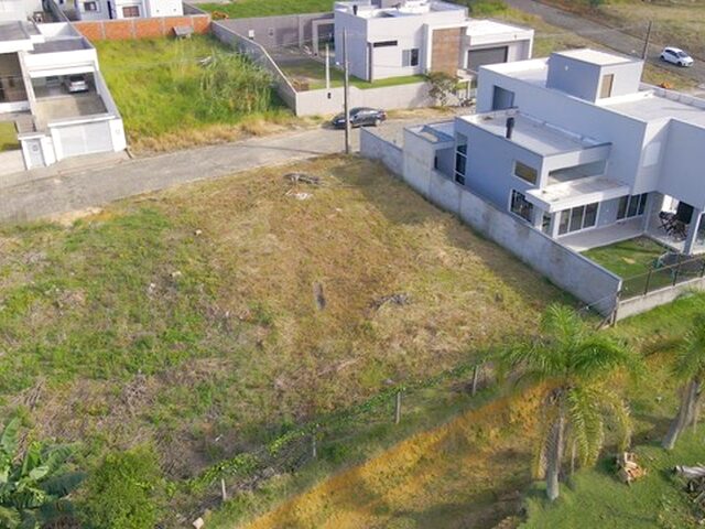 Imagem: Terreno À Venda com 334 M² no Bairro Bosque