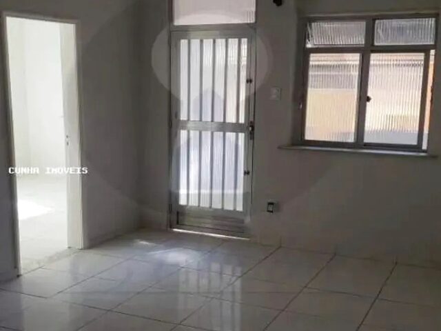 Imagem 16: Casa Térrea para Locação em Rio de Janeiro, Campinho, 2 Dormitórios, 2 Banheiros