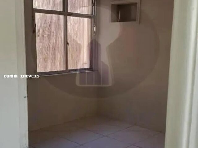Imagem 10: Casa Térrea para Locação em Rio de Janeiro, Campinho, 2 Dormitórios, 2 Banheiros
