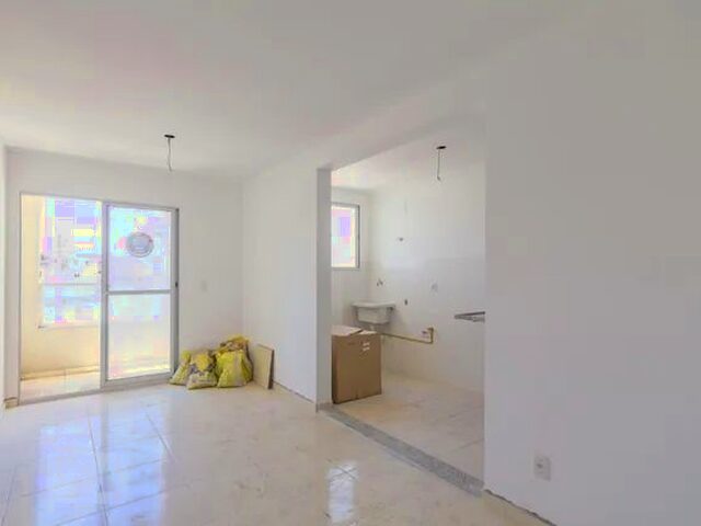 Imagem: O apartamento possui 2 Dormitórios, 1 Banheiro, 1 Vaga na