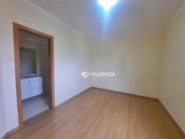Imagem 2: Apartamento com 1 Suíte + 2 Quartos para Alugar por R$2100,00 no Edifício Galileu - Rua