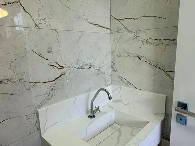 Imagem 12: Casa de Esquina, com 02 Suites, e 01 Sala Comercial em Itapema!!!
