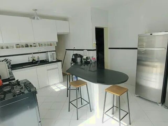 Imagem 4: Casa em Rua Pública -Coroa do Meio